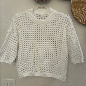 DR2 White Crew Neck‎ Sweater with Open-Knit Design